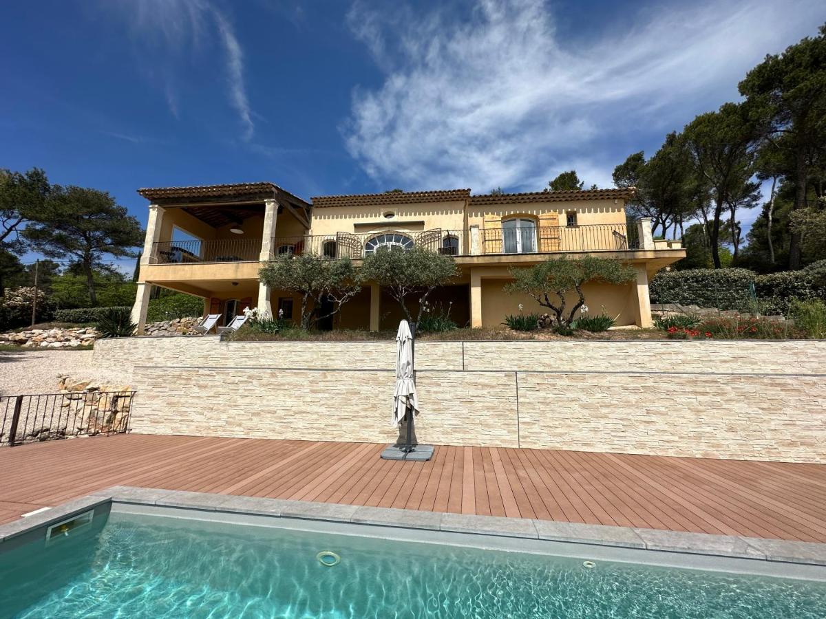 Villa Lumineuse Avec Piscine Clim 1Ere Etage Vue Panoramique Sur Les Montagnes Sur Le Site De La Sainte-Victoire Le Tholonet Dış mekan fotoğraf