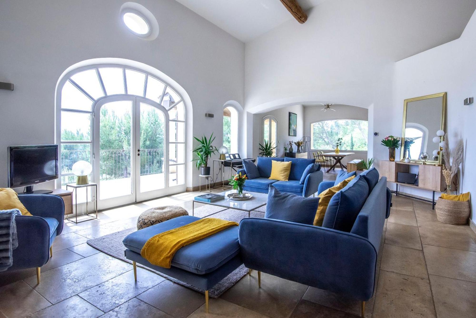 Villa Lumineuse Avec Piscine Clim 1Ere Etage Vue Panoramique Sur Les Montagnes Sur Le Site De La Sainte-Victoire Le Tholonet Dış mekan fotoğraf
